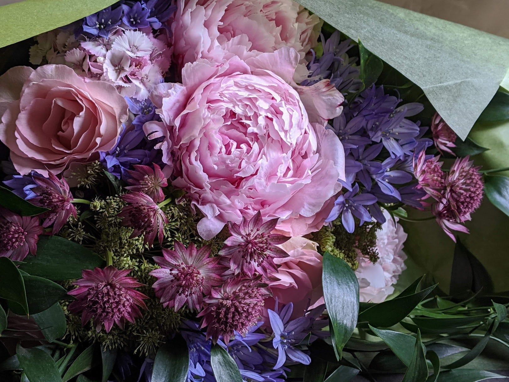 Luxury Handtied Bouquet Florist’s Choice